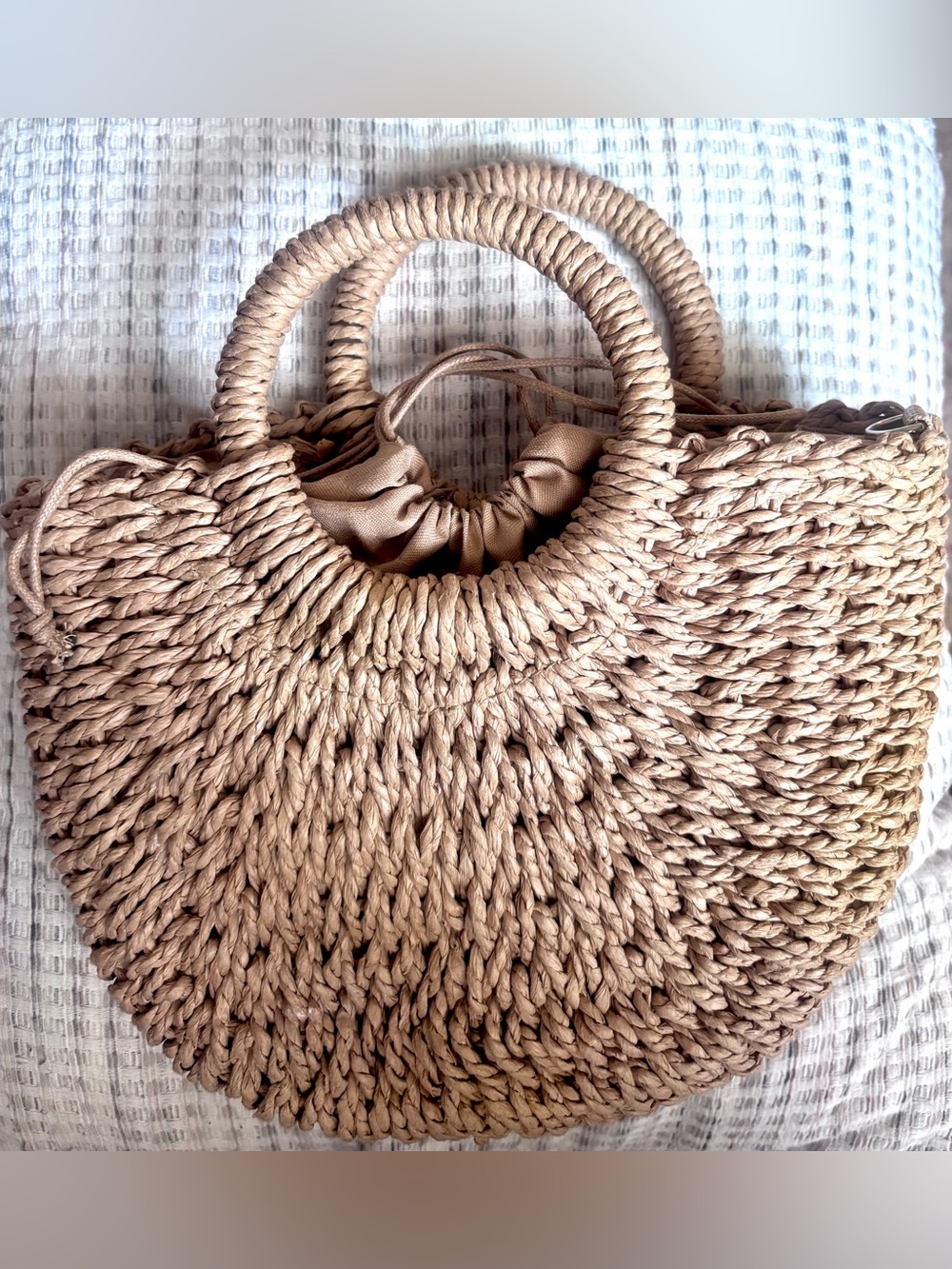 Woven Round Straw Tote Bag in Tan